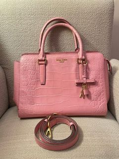 (Category: ) located in . Submitted by lovedbysloane (Listing ID 1470559877, Image 1). Description: .
