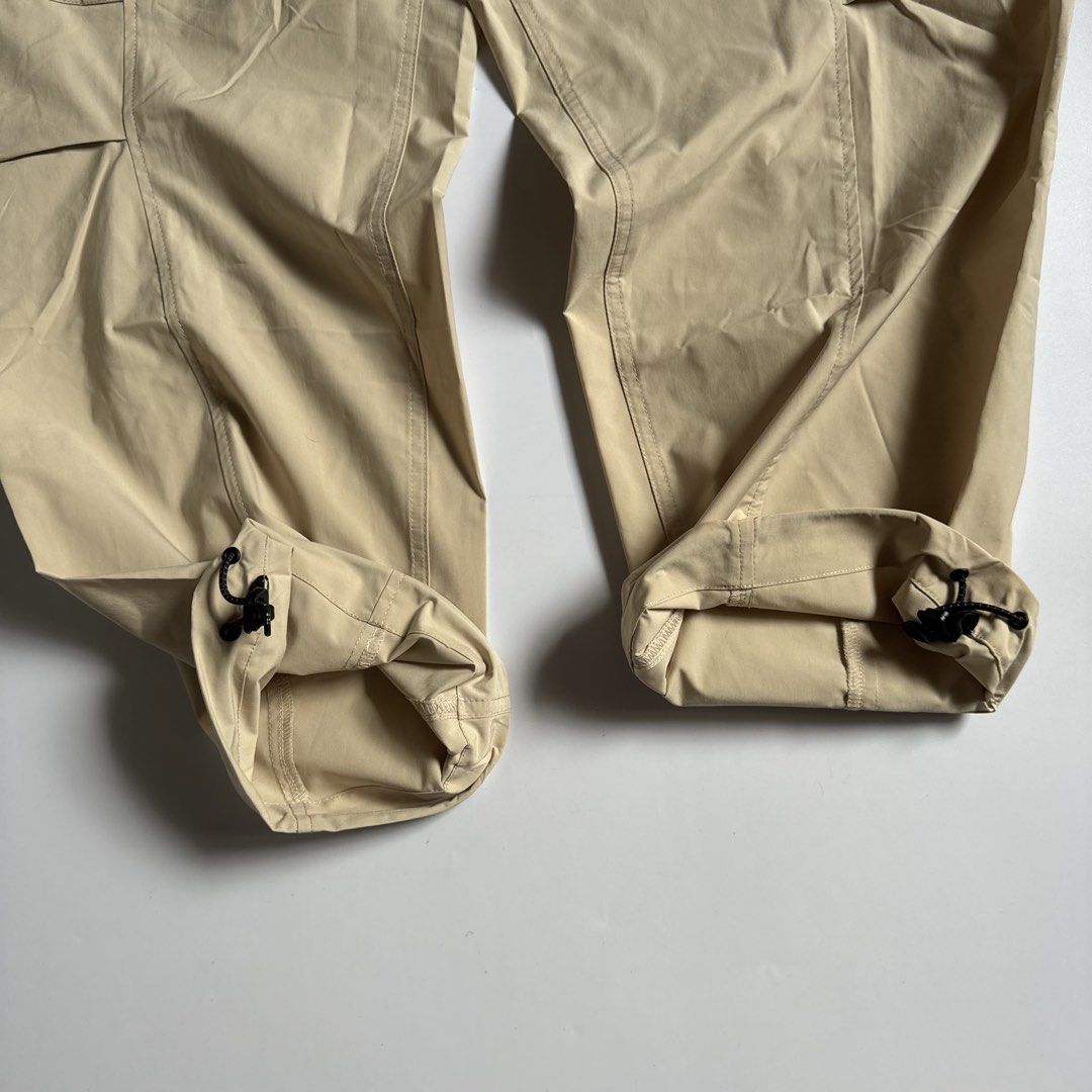 NinePointNine x Li-Ning Technical Pants (Category: Joggers) located in Calamba. Submitted by secondsite.ph (Listing ID 1470618103, Image 3). Description: NinePointNine x Li-Ning Technical Pants Size Small on tag 30-32 10/10 like new No flaws ₱1280.