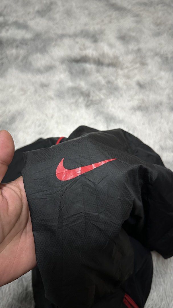 N*ke windbreaker storm-fit jacket (Category: Coats, Jackets and Outerwear) located in Manila. Submitted by paulovenegaskalakal2020 (Listing ID 1470592483, Image 3). Description: For sale! Kalakal N*ke windbreaker jacket Storm-fit XLarge- 22 width x 28.5 length inches Sleeves- 26 inches Sign of usage Good as new MINE 1,688 +sf.