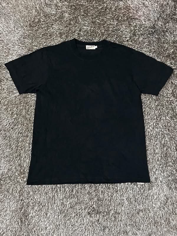 non stock tubular tee (Category: Activewear) located in Marawi City. Submitted by fixation_05 (Listing ID 1470604451, Image 1). Description: non stock tubular tee size small 20/28 great condition no issues.