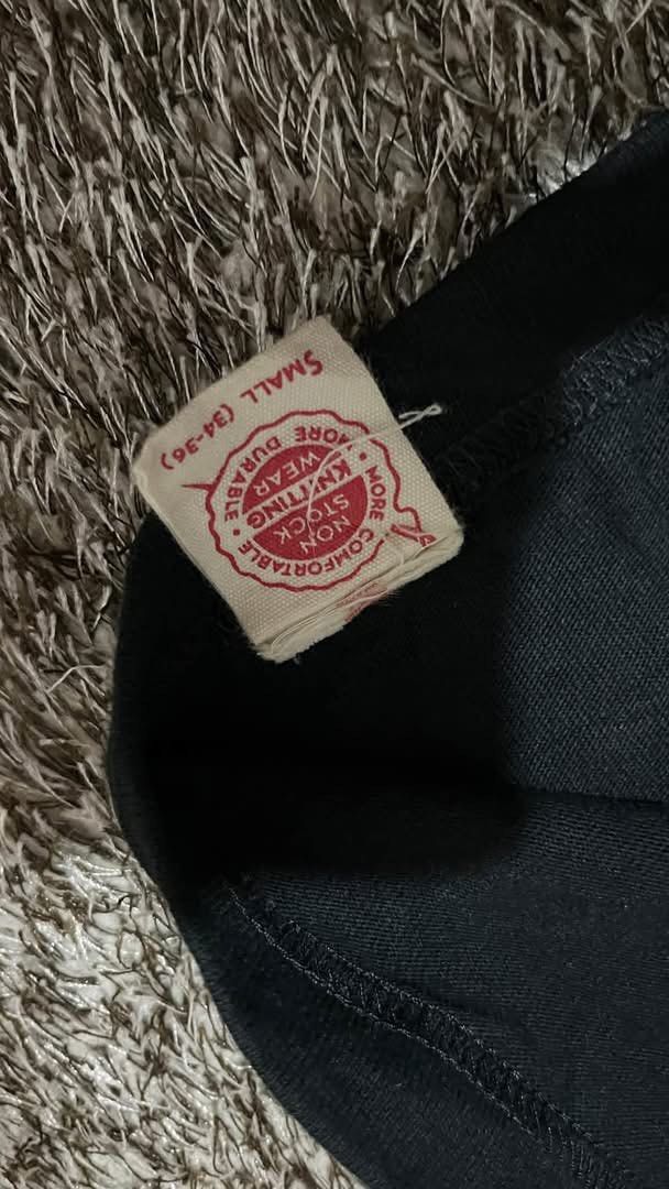 non stock tubular tee (Category: Activewear) located in Marawi City. Submitted by fixation_05 (Listing ID 1470604451, Image 2). Description: non stock tubular tee size small 20/28 great condition no issues.