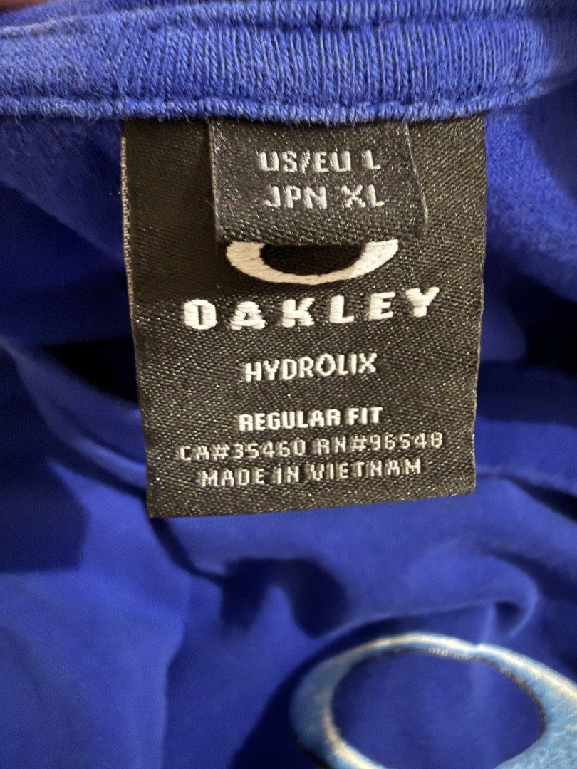 Oakley (Category: Tshirts & Polo Shirts ) located in Bacolod City. Submitted by nathanielresuma (Listing ID 1470630449, Image 3). Description: Brand New.