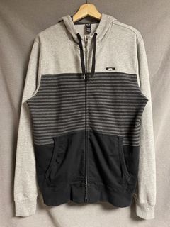 (Category: ) located in . Submitted by ukaythriftshirt (Listing ID 1470676664, Image 1). Description: .