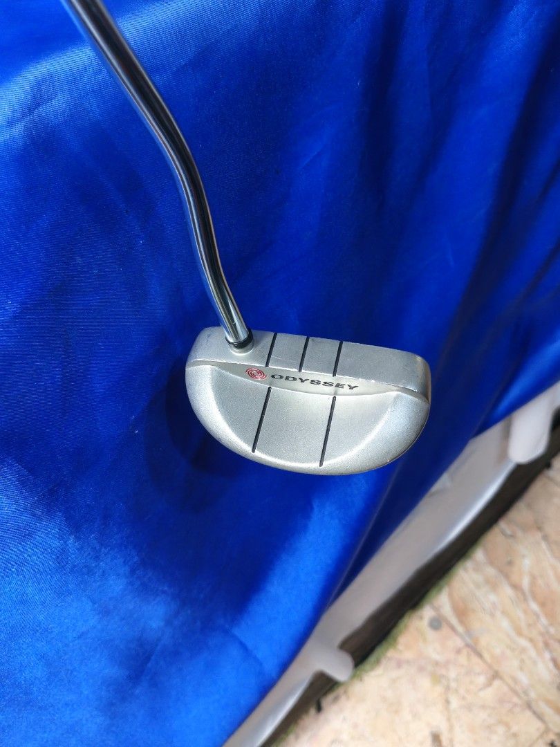 ODYSSEY WHITE HOT ROSIE PRO PUTTER (Category: Golf) located in Manila. Submitted by meiyeon2 (Listing ID 1470585485, Image 3). Description: face-balanced mid-mallet putter featuring a double-bend shaft and a full-shaft offset. Factory Specifications Loft: 3° Lie Angle: 70° Head Weight: 343 grams Head Type: Rounded mid-mallet Shaft Type: Double-bend steel shaft Offset: Full-shaft offset Standard Lengths: 33", 34", and 35" options Stroke Balance: F