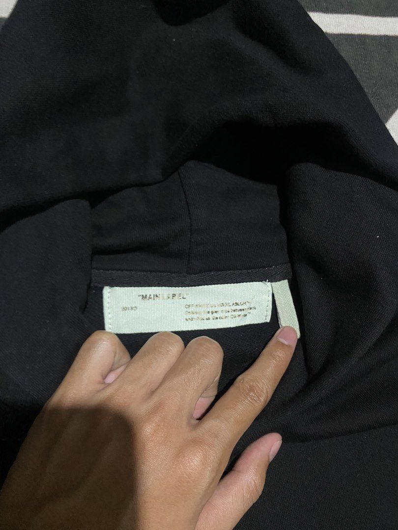 Off white hoodie (Category: Coats, Jackets and Outerwear) located in Andop. Submitted by trckmark4u (Listing ID 1470701174, Image 3). Description: Off white hoodie Dimes 22x29 Excellent condition Colorate 9.7/10 No lace lang.