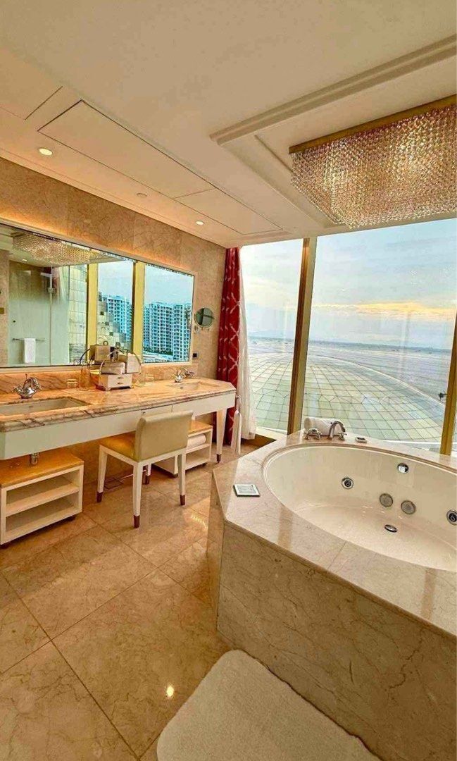 Okada 2 nights minimum (Category: Room Rentals) located in Manila. Submitted by itschristnotkris (Listing ID 1470626814, Image 2). Description: ₱8500 per night min of 2 nights ✨ OKADA MANILA PROMO ✨ DISCOUNTED 💯 SALE! PROMO! not voucher type! Gusto mo ng luxury staycation? Pero ayaw ng usual price? 👀💎 Treat yourself to a relaxing stay at Okada Manila – Premier Deluxe King Room 🏨✨ Imagine waking up to a beautiful view, relaxing in your own Jac