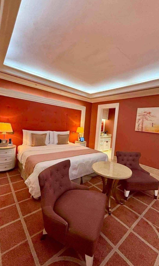 Okada 2 nights minimum (Category: Room Rentals) located in Manila. Submitted by itschristnotkris (Listing ID 1470626814, Image 3). Description: ₱8500 per night min of 2 nights ✨ OKADA MANILA PROMO ✨ DISCOUNTED 💯 SALE! PROMO! not voucher type! Gusto mo ng luxury staycation? Pero ayaw ng usual price? 👀💎 Treat yourself to a relaxing stay at Okada Manila – Premier Deluxe King Room 🏨✨ Imagine waking up to a beautiful view, relaxing in your own Jac