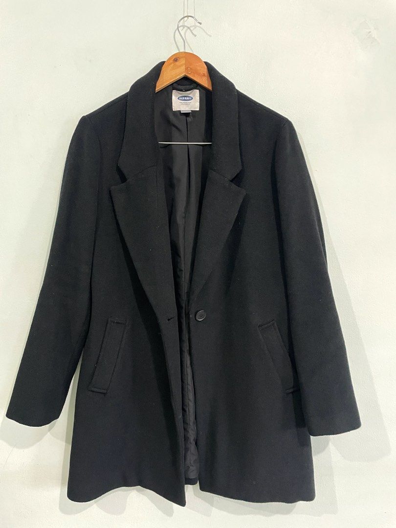 Old Navy Black Wool Blend Coat (Category: Coats, Jackets and Outerwear) located in Las Pinas. Submitted by archivedfinds (Listing ID 1470705188, Image 1). Description: - Brand: Old Navy - Color: Classic Black - Size: Medium - Material: 63% polyester, 27% recycled wool, 6% rayon, 4% other fibers (Fully lined) - Closure: Single button front - Pockets: Two side pockets - Care: Dry clean only - Condition: Excellent No pilling- just lint M on tag but 