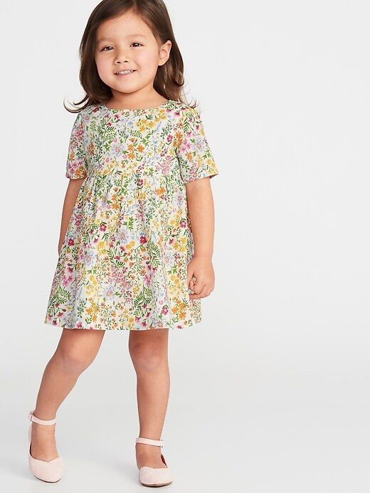 Old Navy Fit & Flare Dress (Category: Babies & Kids Fashion) located in Manila. Submitted by handmedownsbymamaandisla (Listing ID 1470658747, Image 2). Description: 5t.