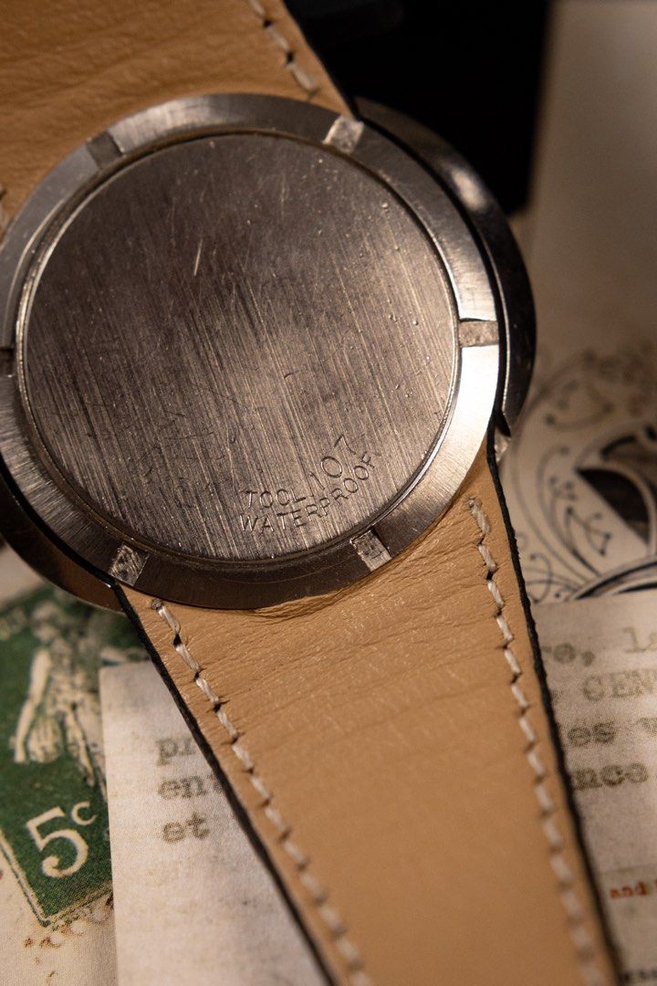 Omega Genève Dynamic Automatic Vintage Watch (Category: Men's Watches) located in Quezon City. Submitted by awristocrat.ph (Listing ID 1470704762, Image 3). Description: Vintage Omega Genève Dynamic (Ref. 166.039) OMEGA UFO Condition: -Great running condition - accurate time keeping -Includes 3 custom straps (specific to this model) Specs: -movement: Omega Caliber 565 (automatic and hand winding) -Case Material: Stainless steel (with a radial bru