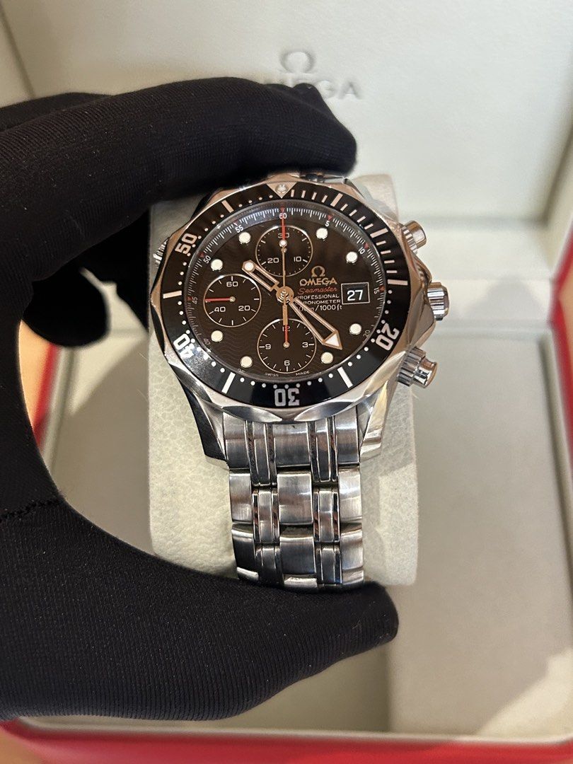 Omega Seamaster 300M Chronograph (Category: Luxury Watches) located in Quezon City. Submitted by olivertomtecson8 (Listing ID 1470698651, Image 3). Description: LOWEST PRICE❗️ Omega Seamaster 300M Chronograph • REF # 213.30.42.40.01.001 • Diameter : 41.5MM • Iconic Pre Ceramic Bezel • Automatic Omega 1164 Swiss Movement • Watch comes with Presentation Box • 10 Links fits upto 7.2 Inch Wrist Asking Price : 145,000 ONLY❗️ QUEZON CITY.