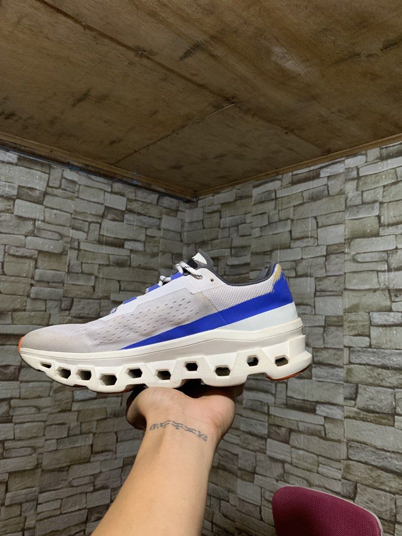 On Cloudmonster White Blue Running Shoes Size US 8 (Category: Sneakers) located in Manila. Submitted by wildfalcon-fd2d (Listing ID 1470683634, Image 2). Description: On Cloudmonster “Frost/Cobalt” SIZE: US 8.5/ 42 EU/ 26.5 CM NO COD/ COP 💸1,500 📍CEBU.