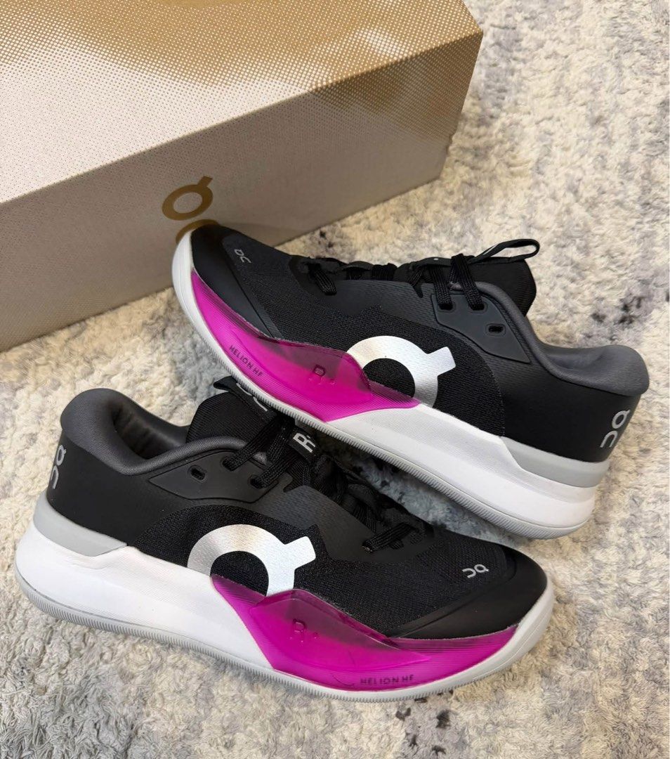 On the Roger Pro 3 (Category: Sneakers) located in Manila. Submitted by aiman_sole5 (Listing ID 1470656794, Image 3). Description: ₱2,300 Inclusion: Box only Available size: 36. 37. 38. 39. 40 📍 Tondo, Manila - Lalamove available (same day delivery) - JNT shipping available .