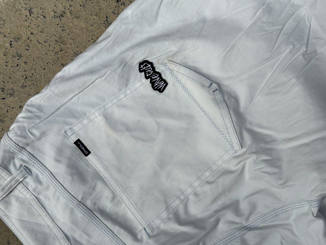 Oneill shorts wave culture (Category: Shorts) located in Manila. Submitted by wegotthrifts (Listing ID 1470603989, Image 3). Description: Waist:30-32 Length:19.5 No issue.
