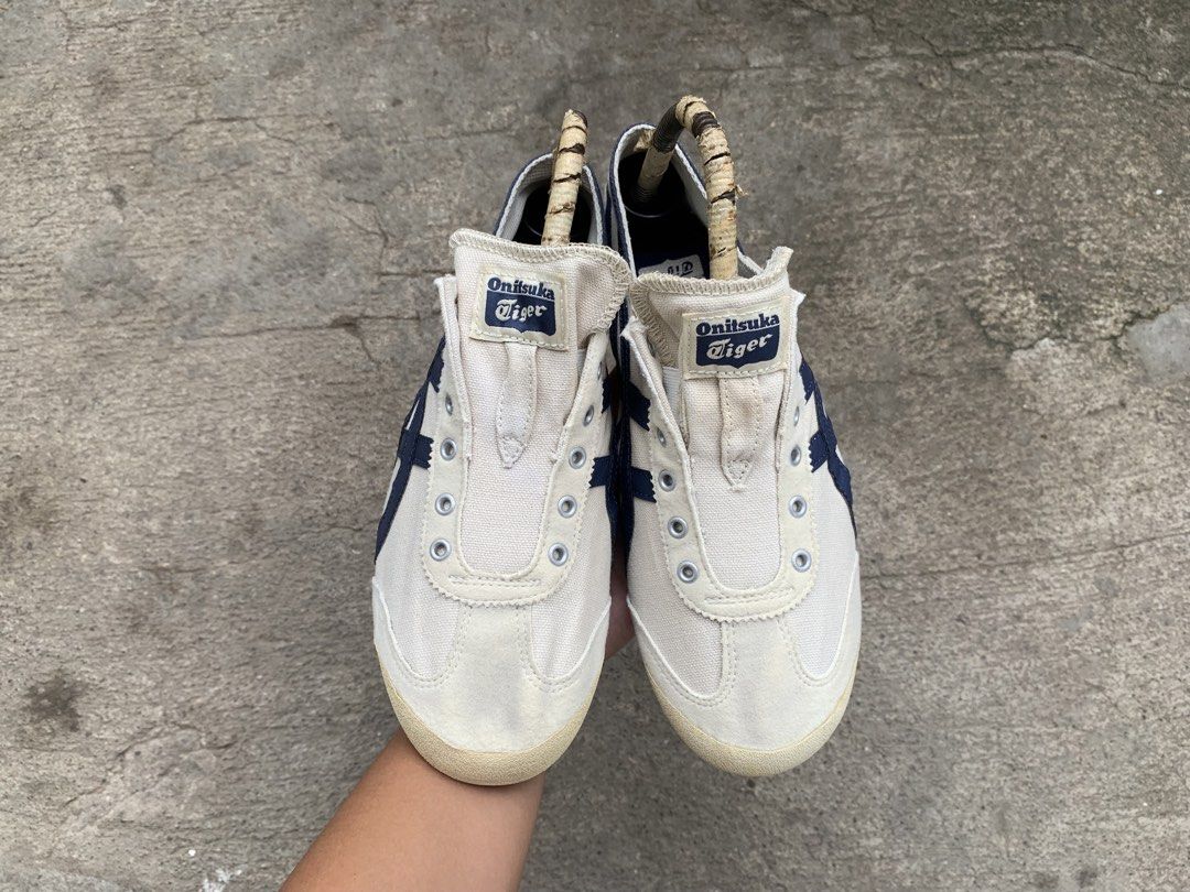 Onitsuka (Category: Sneakers) located in Sibulan. Submitted by sharlyngra11287 (Listing ID 1470601030, Image 3). Description: Mine: 1,600 pesos🍀 Brand: Onitsuka Size: 39 Condition: Minimal sign of usage💗🎀.