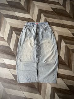 (Category: ) located in . Submitted by thrift.wrld (Listing ID 1470653253, Image 1). Description: .