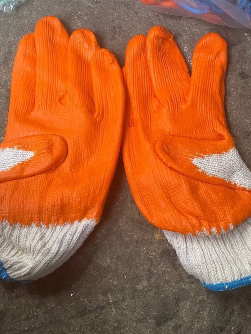 Orange plam gloves (Category: Everything Else Others) located in Manila. Submitted by 09171479278_elsie. (Listing ID 1470567061, Image 1). Description: Orange plam gloves.