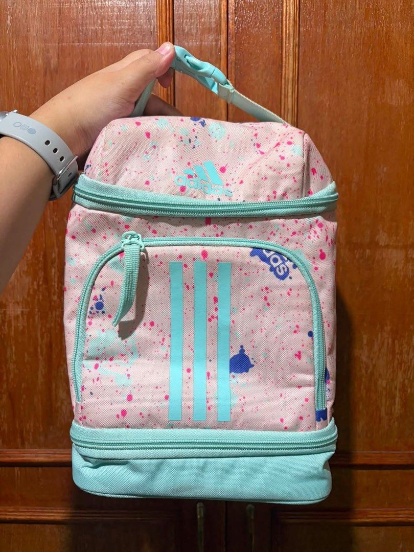 ORIGINAL ADIDAS LUNCH BAG (Category: Everything Else Others) located in Valenzuela. Submitted by kai.bm (Listing ID 1470656005, Image 1). Description: original adidas lunch bag - got this for ₱1,200 (US pasabuy) - needs cleaning 🏷️ 500 only.