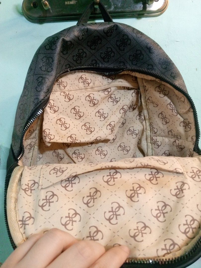Original Guess back pack (Category: Luxury Bags & Wallets) located in Manila. Submitted by mjfinds.ph (Listing ID 1470720212, Image 2). Description: 🎒 ORIGINAL GUESS BACKPACK FOR SALE! 🖤 💰 PRICE: ₱600 ONLY 📍 Location: Pasay City Selling my original GUESS backpack! ✨ ✅ Original GUESS brand ✅ Used but not abused ✅ Still good for everyday use ✅ Affordable price! 💸 ₱600 — PM for inquiries! 📩 Message me if interested. First come, first served! #
