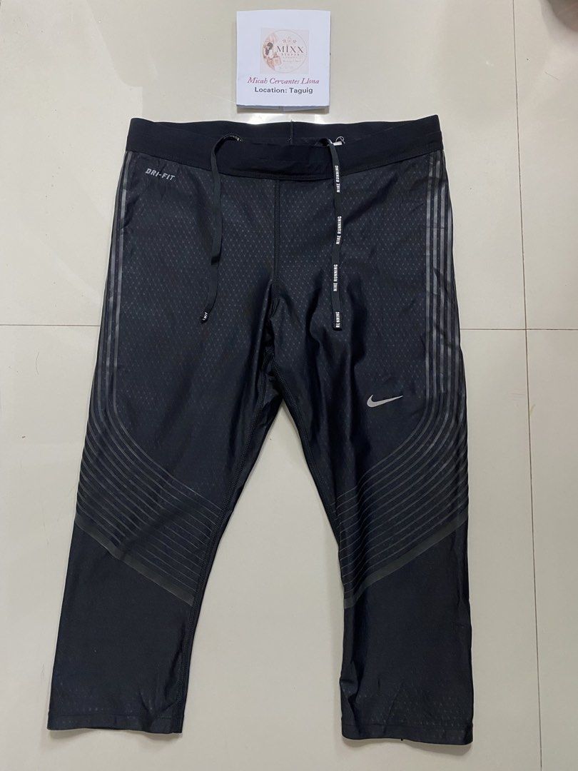 Original Nike Dri-Fit Capri Leggings Size Medium (Category: Activewear) located in Taguig. Submitted by mixxstuffsshop (Listing ID 1470626582, Image 3). Description: 👉Original Nike Dri-Fit Capri Leggings Womens Black Performance Stretch Biking Size Medium 👉Price :580 👉Size : L-25"/ W- 28"-32" Stretch 👉Good Condition 👉Location: Central Signal Taguig.