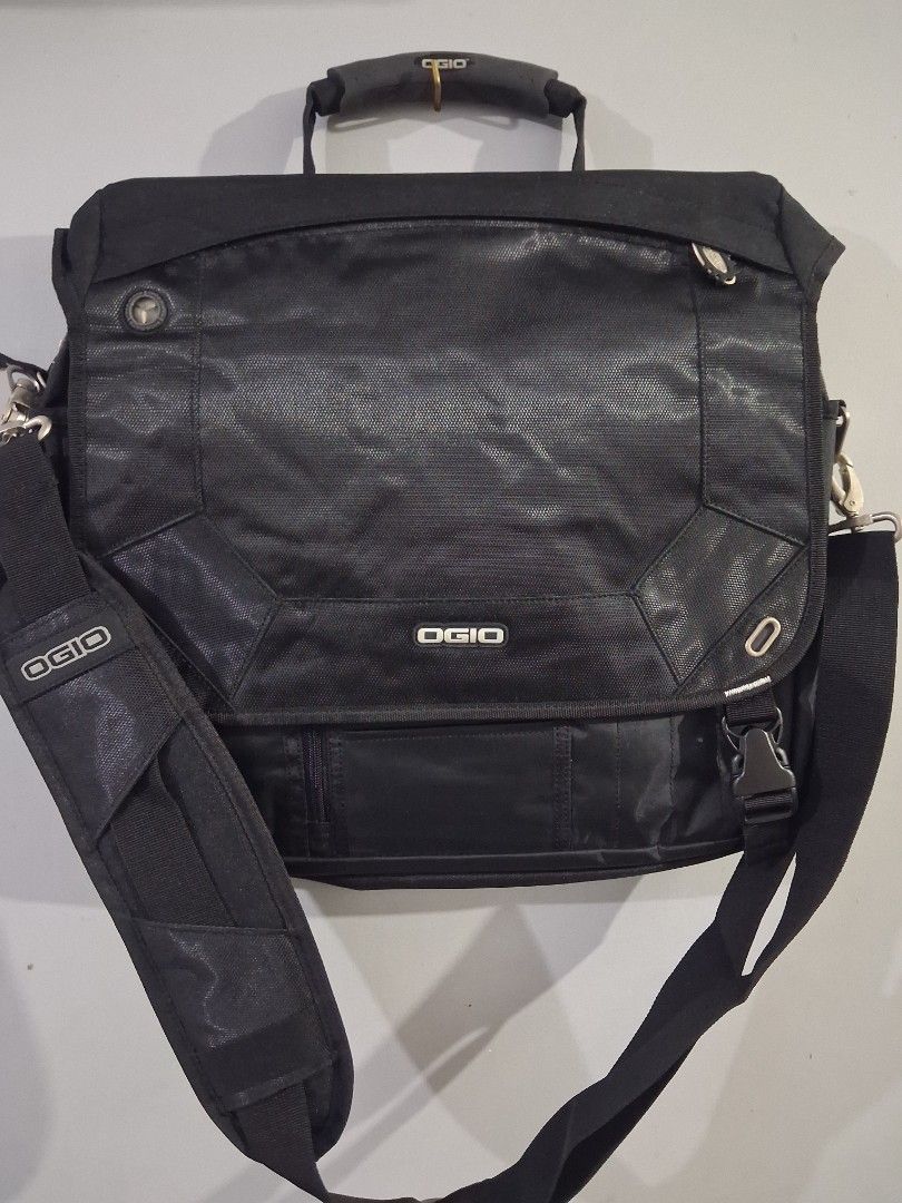 Original Ogio Jack Pack Laptop/Messenger Bag (Category: Laptop Bags & Sleeves) located in Mandaluyong City. Submitted by daddyjpanlilio24 (Listing ID 1470702854, Image 1). Description: P 1650+sf 14 x 17 x 5 inches Can pass as new Padala hindi nagamit No issue Mandaluyong Shipping/Payment: Gcash/Maya Jnt payment 1st no cod Lalamove payment upon rider pick up.