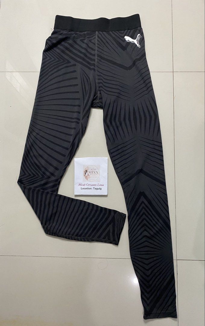 Original Puma Black Graphic Workout Leggings Size S (Category: Activewear) located in Taguig. Submitted by mixxstuffsshopii (Listing ID 1470671983, Image 2). Description: 👉Original Puma Women Printed Crossover dryCELL Tights size Small 👉Price: 680 👉Size : L-37"/ W- 24"-28" Stretch 👉Very Good Condition 👉Location: Central Signal Taguig.
