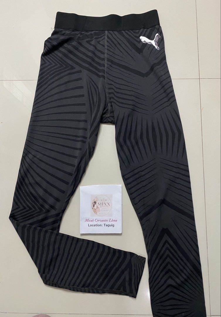 Original Puma Black Graphic Workout Leggings Size S (Category: Activewear) located in Taguig. Submitted by mixxstuffsshopii (Listing ID 1470671983, Image 3). Description: 👉Original Puma Women Printed Crossover dryCELL Tights size Small 👉Price: 680 👉Size : L-37"/ W- 24"-28" Stretch 👉Very Good Condition 👉Location: Central Signal Taguig.