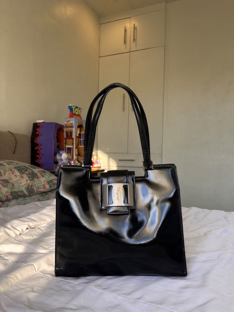 Original Salvatore Ferragamo Shoulder Bag (Category: Tote Bags) located in Antipolo. Submitted by itsme_ghelsonn (Listing ID 1470703905, Image 1). Description: .