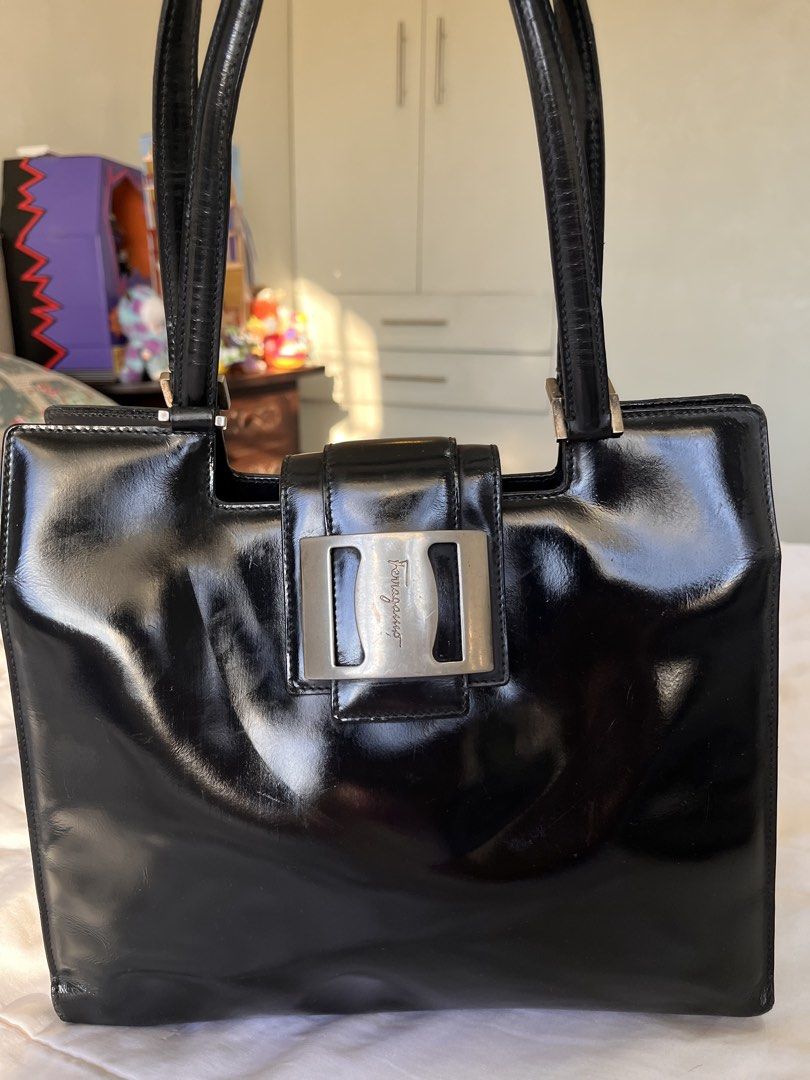 Original Salvatore Ferragamo Shoulder Bag (Category: Tote Bags) located in Antipolo. Submitted by itsme_ghelsonn (Listing ID 1470703905, Image 2). Description: .