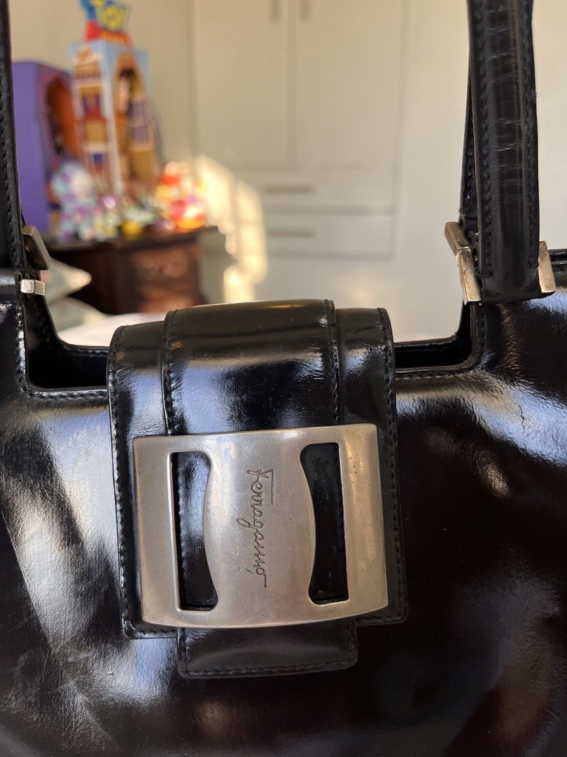 Original Salvatore Ferragamo Shoulder Bag (Category: Tote Bags) located in Antipolo. Submitted by itsme_ghelsonn (Listing ID 1470703905, Image 3). Description: .