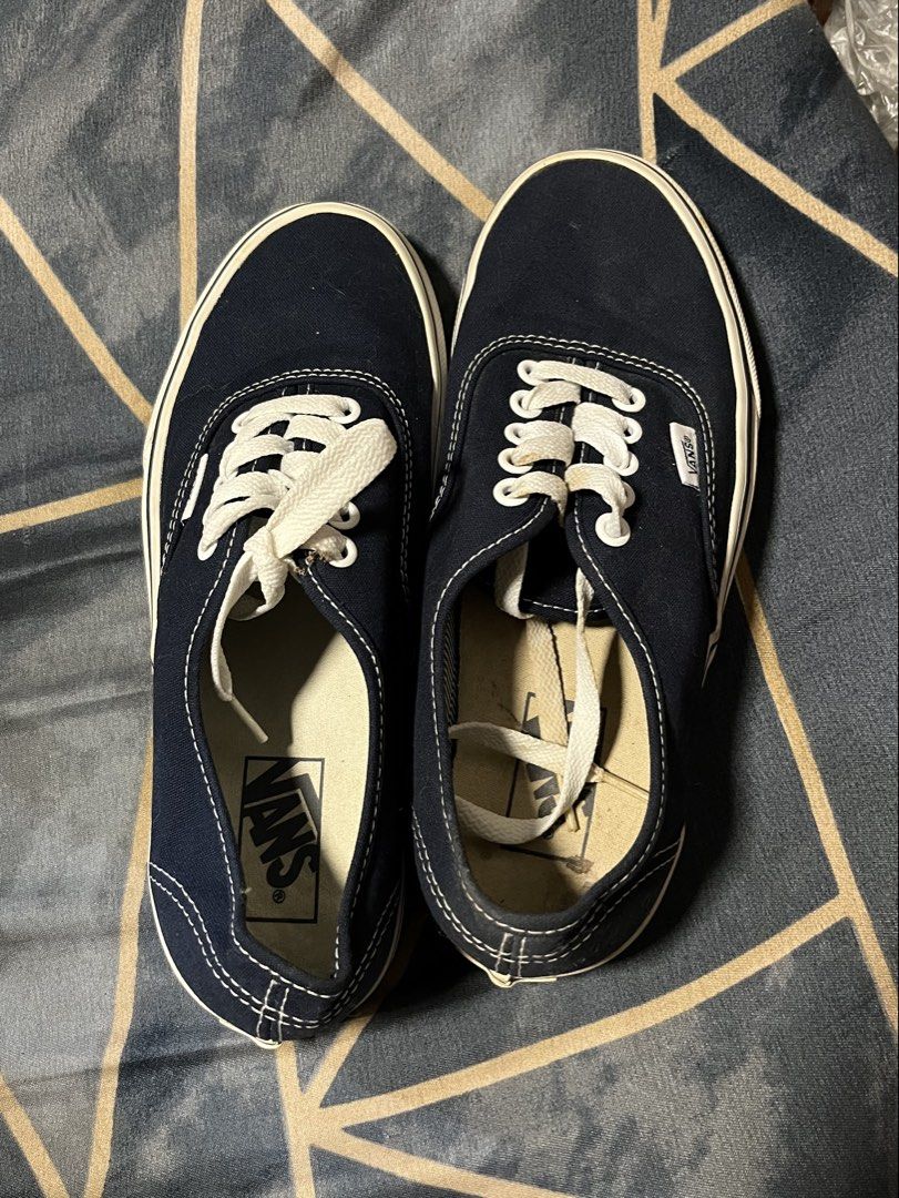 ORIGINAL VANS (Category: Sneakers) located in Manila. Submitted by oatsidess (Listing ID 1470676632, Image 1). Description: Once Used Just need some cleaning Visible yellow stains on the inside & shoe lace of one pair..