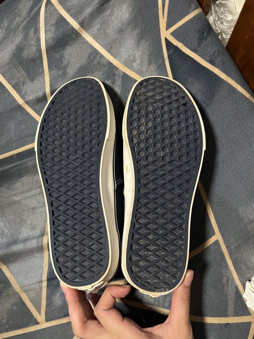 ORIGINAL VANS (Category: Sneakers) located in Manila. Submitted by oatsidess (Listing ID 1470676632, Image 3). Description: Once Used Just need some cleaning Visible yellow stains on the inside & shoe lace of one pair..