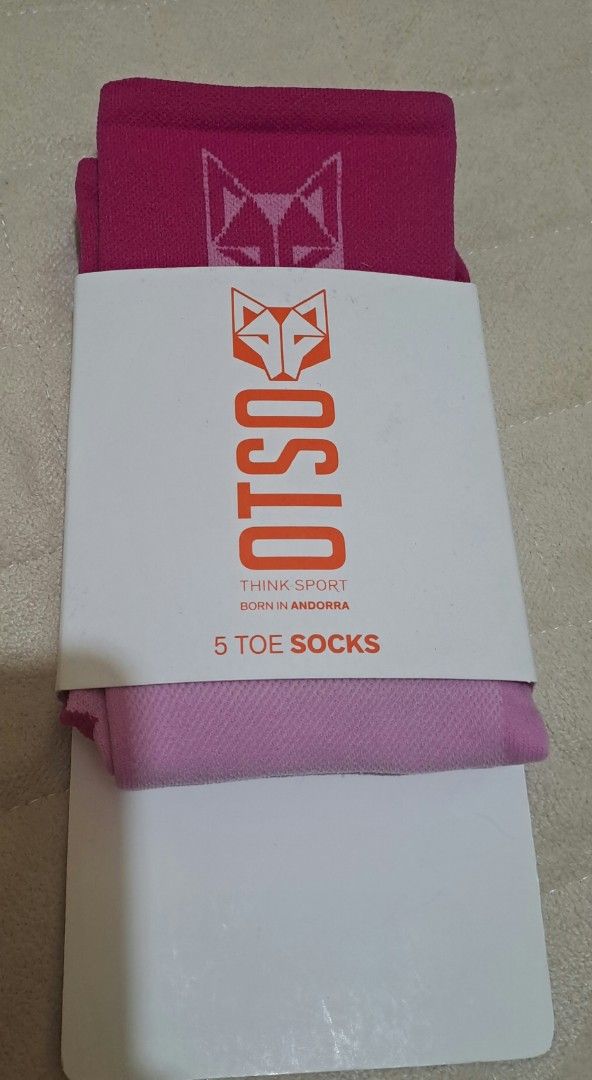 OTSO 5 Toe Socks Pink Multi Size XS/S EU 35-39 (Category: Socks & Tights) located in Baguio. Submitted by Zibs_Collection (Listing ID 1470595251, Image 3). Description: - Brand: OTSO 5-Toe Sports Socks - Color: Pink shades - Size: XS/S (Fits EU 35 to 39) - Design: Five-toe separation prevents friction and blisters - Ideal for: Running, workouts, and active sports - Condition: Brand new with original cardboard packaging and sleeve.