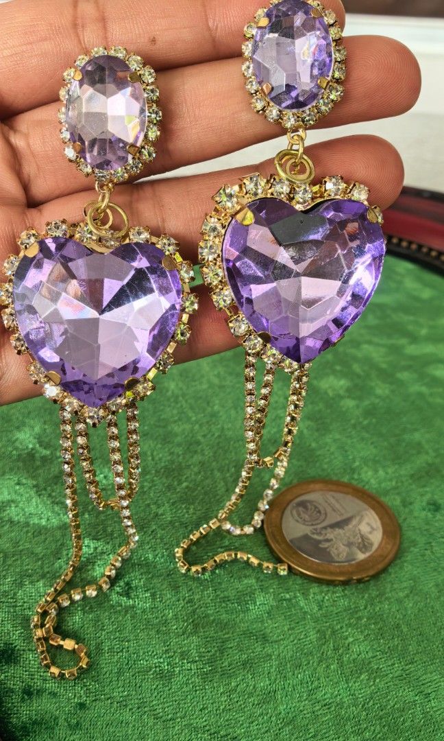 Oversized Fashion Purple earings (Category: Earrings) located in Tuguegarao City. Submitted by zenphoenix-7ad615 (Listing ID 1470577832, Image 2). Description: Purple heart fashion earings.