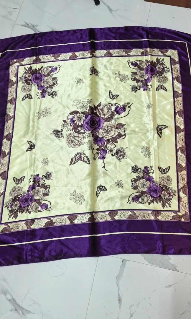 Oversized scarf purple color (Category: Activewear) located in Tuguegarao City. Submitted by zenphoenix-7ad615 (Listing ID 1470618247, Image 3). Description: Oversized purple scard Satin.