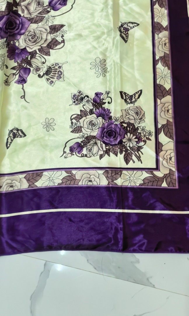 Oversized scarf purple color (Category: Activewear) located in Tuguegarao City. Submitted by zenphoenix-7ad615 (Listing ID 1470618247, Image 2). Description: Oversized purple scard Satin.