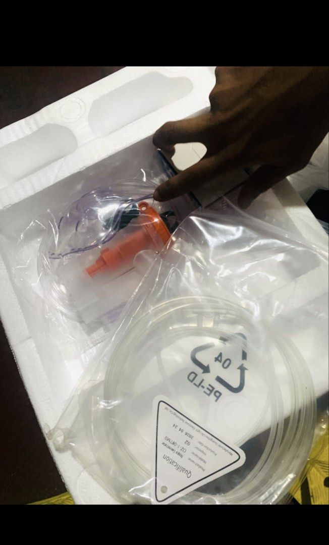 OWGELS OXYGEN CONCENTRATOR 5L BrandNew (Category: Medical Supplies & Tools) located in Manila. Submitted by cyndielorica (Listing ID 1470666335, Image 2). Description: OWGELS OXYGEN CONCENTRATOR 5L BRANDNEW fb: Cyndie Lorica.