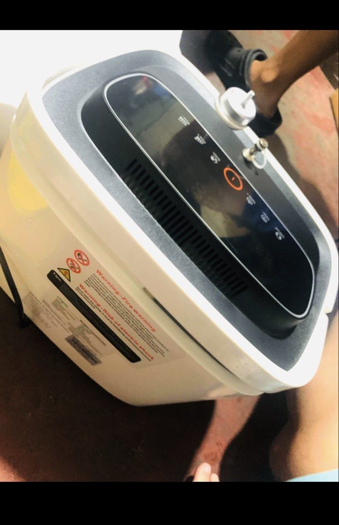 OWGELS OXYGEN CONCENTRATOR 5L BrandNew (Category: Medical Supplies & Tools) located in Manila. Submitted by cyndielorica (Listing ID 1470666335, Image 3). Description: OWGELS OXYGEN CONCENTRATOR 5L BRANDNEW fb: Cyndie Lorica.