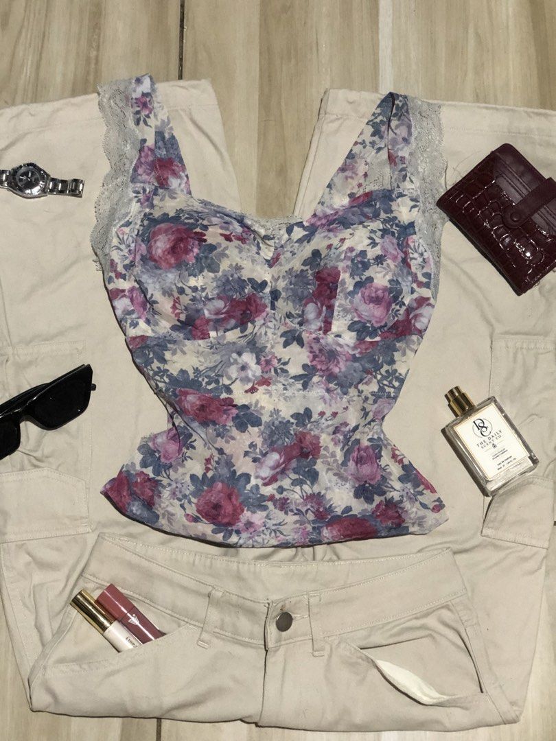 Padded Fairy Top (Category: Sleeveless) located in Manila. Submitted by sol.thrift (Listing ID 1470614217, Image 2). Description: floral padded top ( premium ) ❗️details - size : small - code : 04 - color : purple - fabric : silk - condition : 10/10 📌 note - first grab first serve - code is a must! - read rules before you mine .