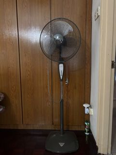 (Category: ) located in . Submitted by dirtywhiteteeclub (Listing ID 1470610227, Image 1). Description: .