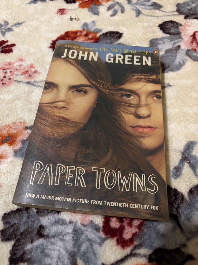 Paper Towns by John Green (Paperback) (Category: Storybooks) located in Manila. Submitted by mbtm11 (Listing ID 1470704772, Image 2). Description: No annotations/markings. Still in good condition except slight yellowing of pages from time. RFS: Decluttering.