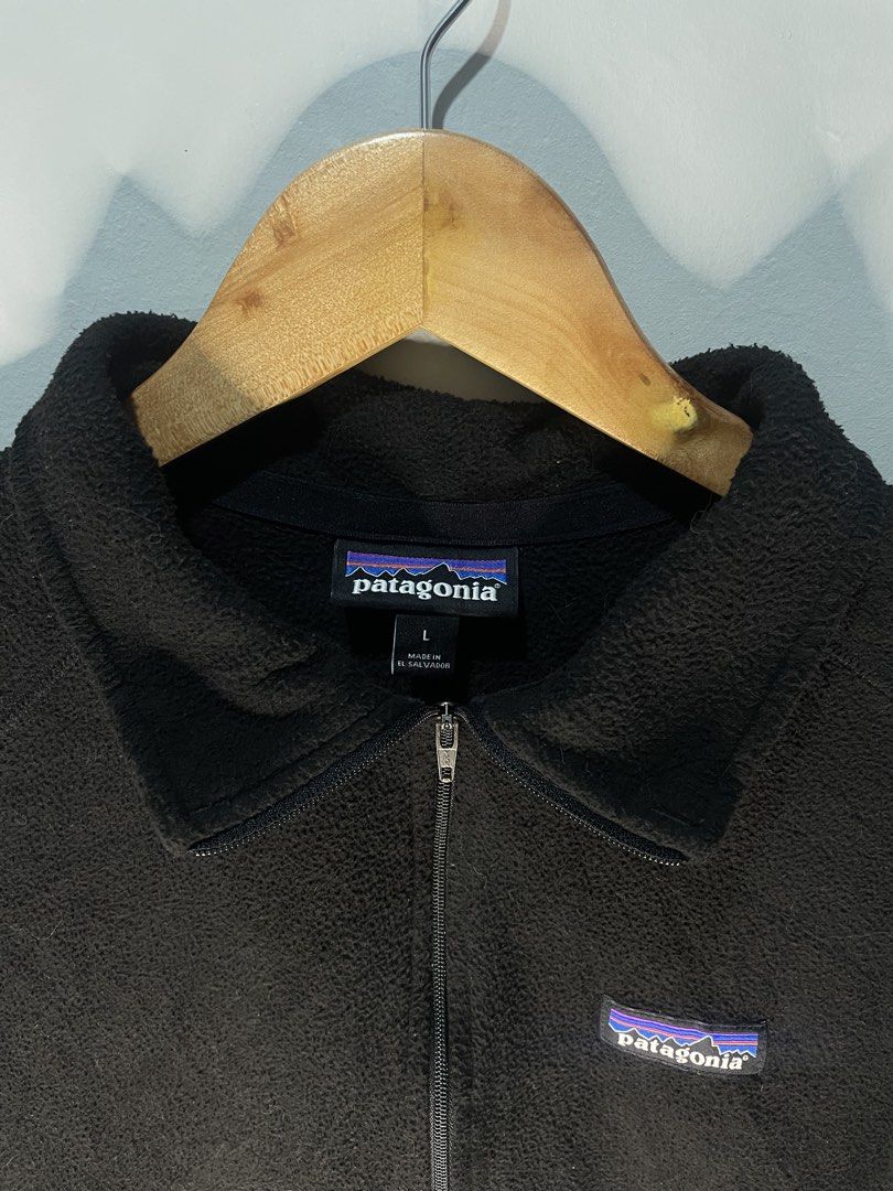 Patagonia fleece half zip (Category: Coats, Jackets and Outerwear) located in Binan City. Submitted by miguelcubelo (Listing ID 1470640695, Image 3). Description: condition: Excellent color rate: 10/10 size: small fitting dimes: 21”W x 25”L issue: NONE❌ ₱680.