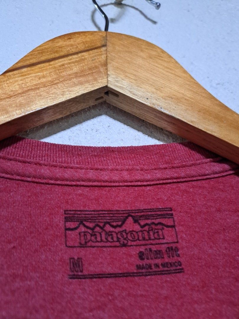 Patagonia Save the Waves Shirt (Category: Tshirts & Polo Shirts ) located in Dumaguete. Submitted by jayarbajad49160 (Listing ID 1470632273, Image 3). Description: Patagonia Saves The Waves Shirt (Authentic) -650 add sf Excellent Condition Color rate:9.5/10 No flaws Size medium Width:20 Length:29 Loc dumaguete city visayas.