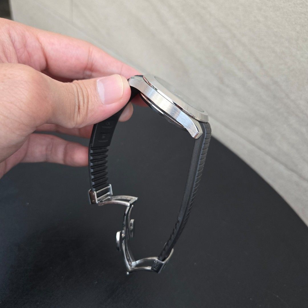 Patek Philippe Aquanaut (Category: Men's Watches) located in Quezon City. Submitted by flipandfind (Listing ID 1470616361, Image 2). Description: sized for a bit smaller wrist. u may buy extra straps for it if it doesn't fit..