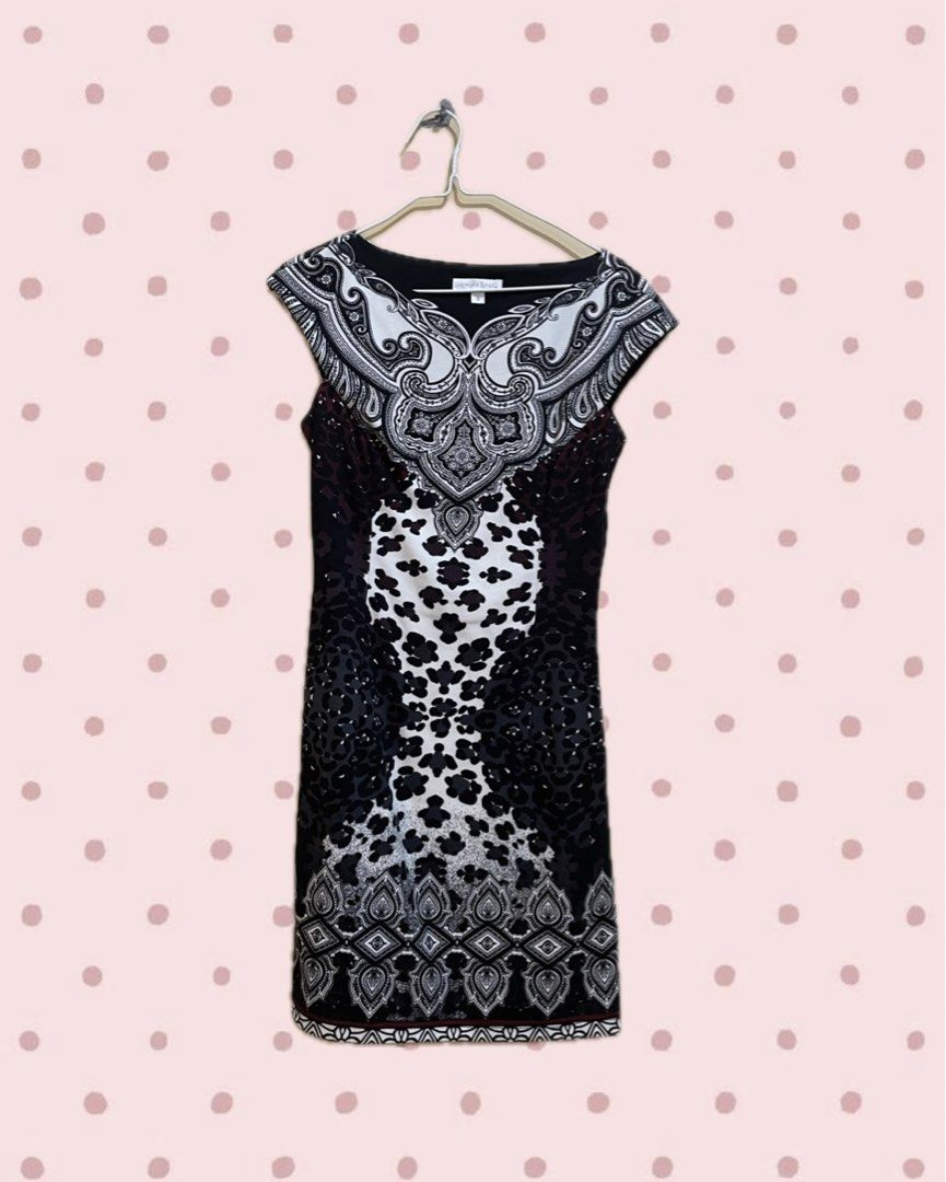 Pattern Fitted Dress (Category: Dresses) located in Bacoor. Submitted by s4dee (Listing ID 1470622383, Image 1). Description: size: can fit small - medium - side zipper - premium fabric .