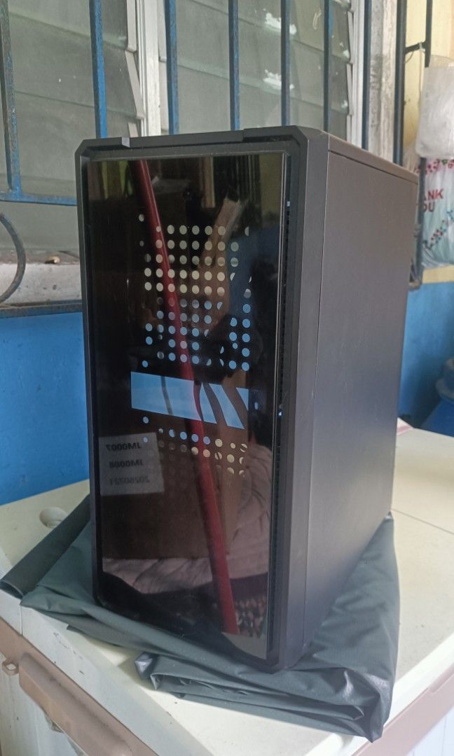 PC CASE glass side and front panel (Category: Computer Parts) located in Manila. Submitted by reccaaquin77542 (Listing ID 1470742567, Image 3). Description: .