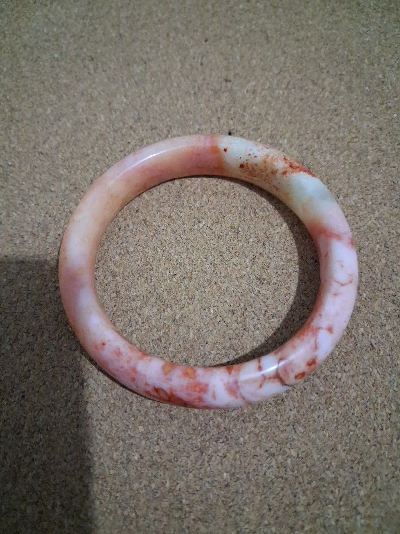 Peach agate nature crystal bangle s58mm (Category: Bracelets) located in Candelaria. Submitted by naturecrystal (Listing ID 1470646208, Image 1). Description: Peach agate nature crystal bangle s58mm. JUST MESSAGE ME FOR MORE DETAILS. SHIPPING ONLY JNT COURIER.