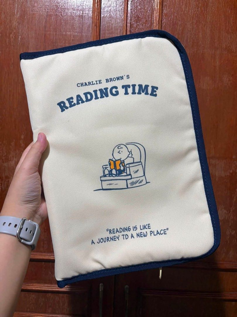 PEANUTS CANVAS POUCH (Category: Everything Else Others) located in Valenzuela. Submitted by kai.bm (Listing ID 1470655329, Image 1). Description: peanuts canvas pouch (13in) - got this for ₱299 - used once 🏷️ 100 only.