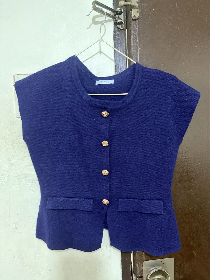 Pimm BKK navy blue blouse (Category: Blouses) located in Quezon City. Submitted by _jennkyle10 (Listing ID 1470692382, Image 1). Description: Used once Free size fits up to 36 bust Premium quality - makapal tela :).