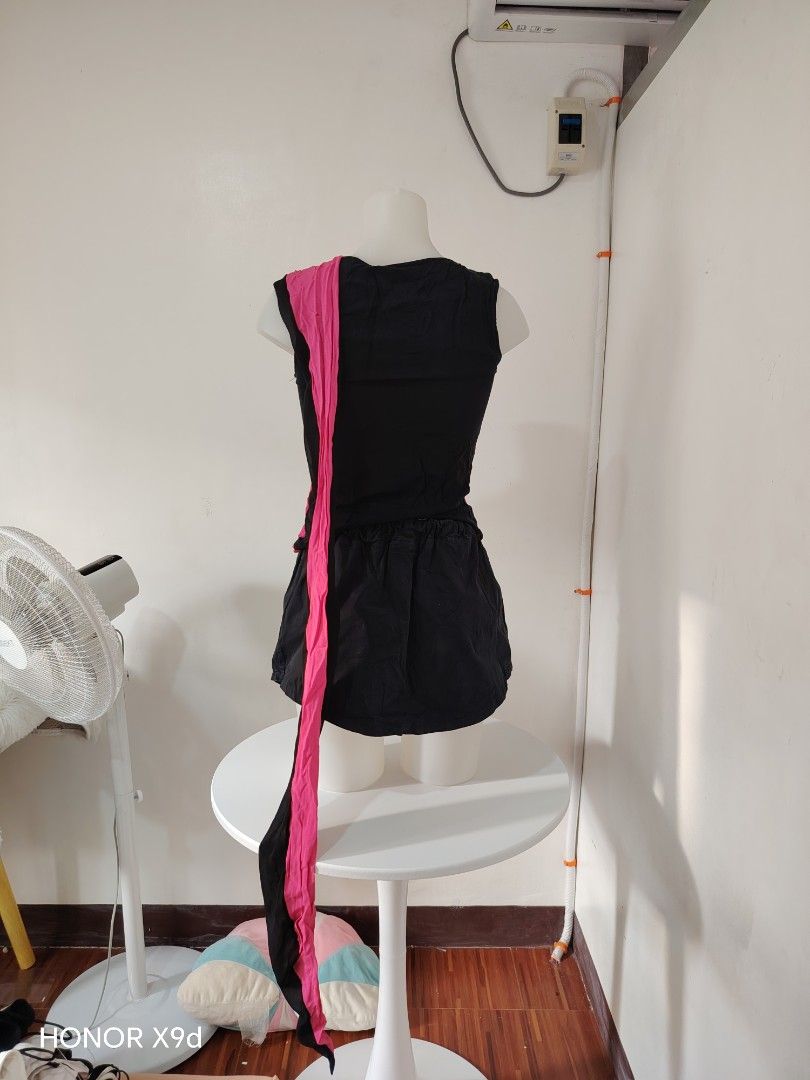Pink and Black Sleeveless Top (Category: Sleeveless) located in Mabalacat. Submitted by Jackikay.PreLoved (Listing ID 1470637888, Image 3). Description: RFS: I just kept this thinking kakasya pa sa'kin! kasi naman sobrang daming tags nito! I feel like it's a luxury kasi ang premium HAHAHA SMH let go ko na kasi antagal na nakatago pero hindi pa rin kasya huhu - Brand: KODICE - Color: Vibrant pink and black combination - Size: 36 / 155/80A or XS-S 